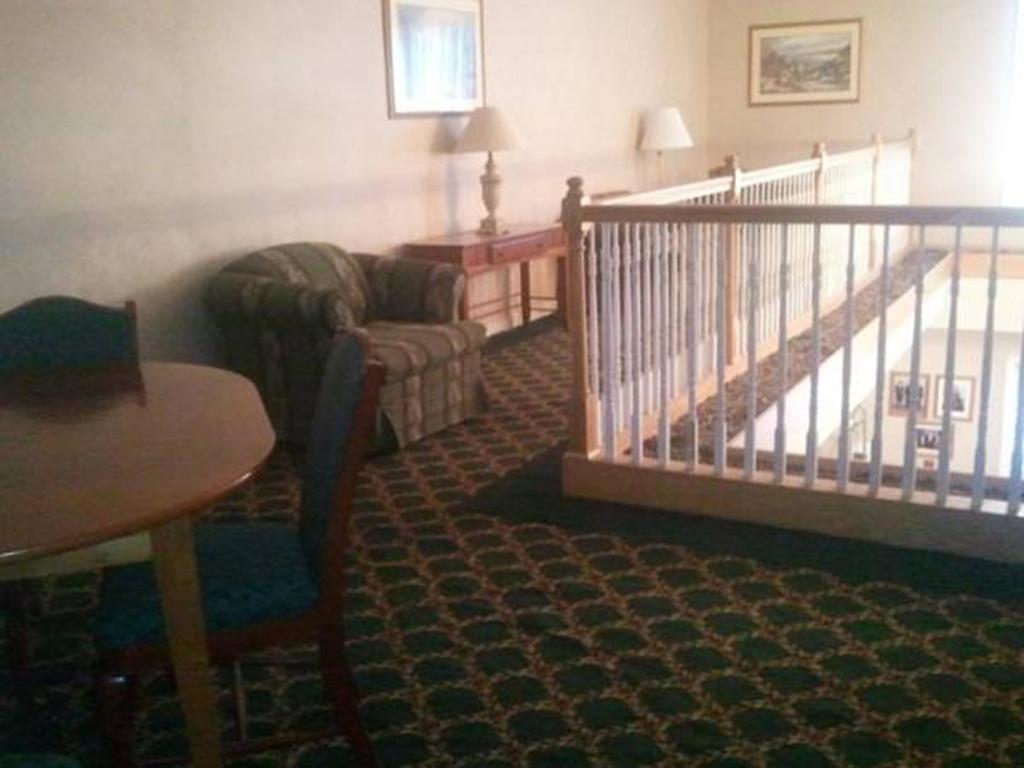 Quality Inn & Suites Schoharie Near Howe Caverns Exterior photo