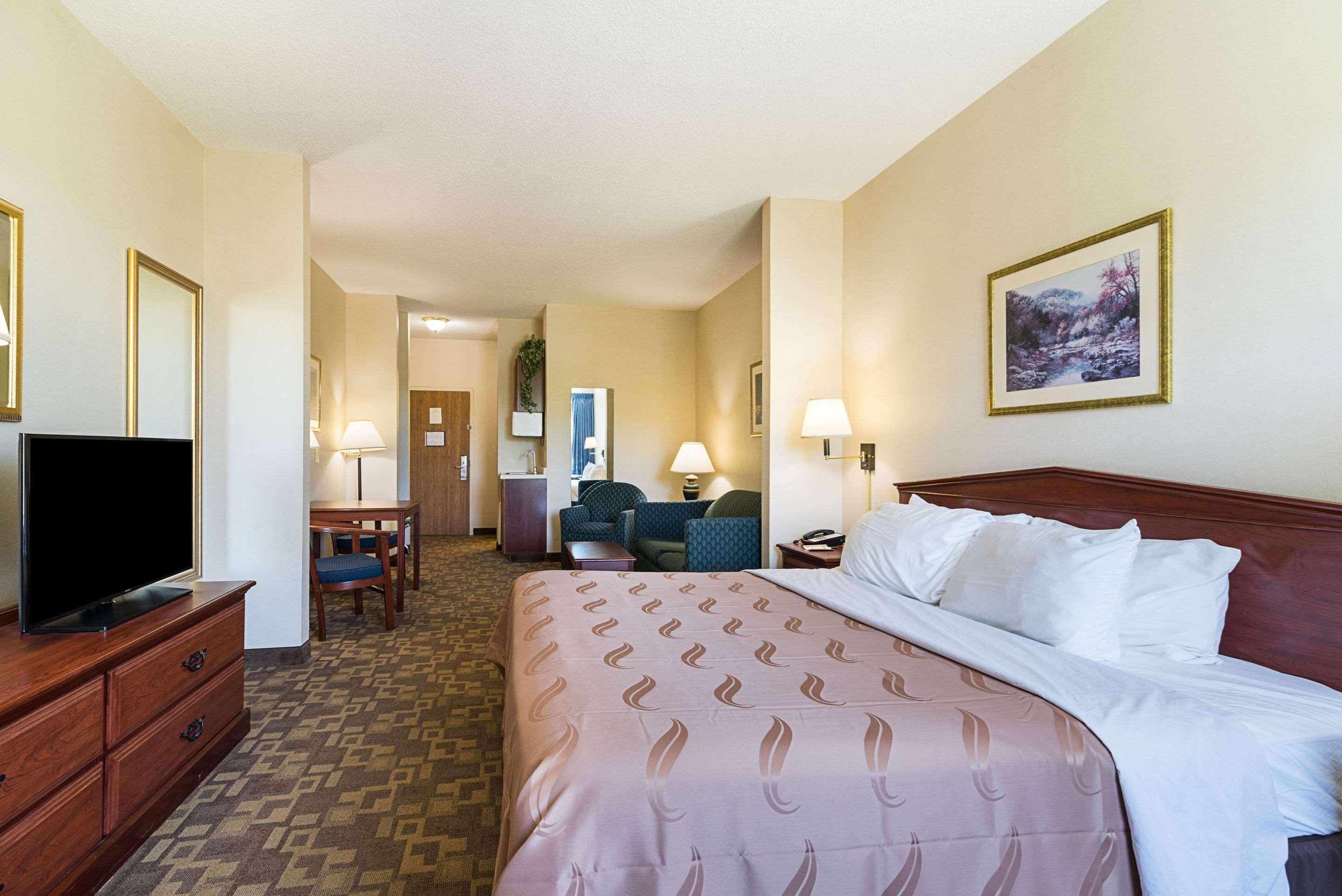 Quality Inn & Suites Schoharie Near Howe Caverns Exterior photo