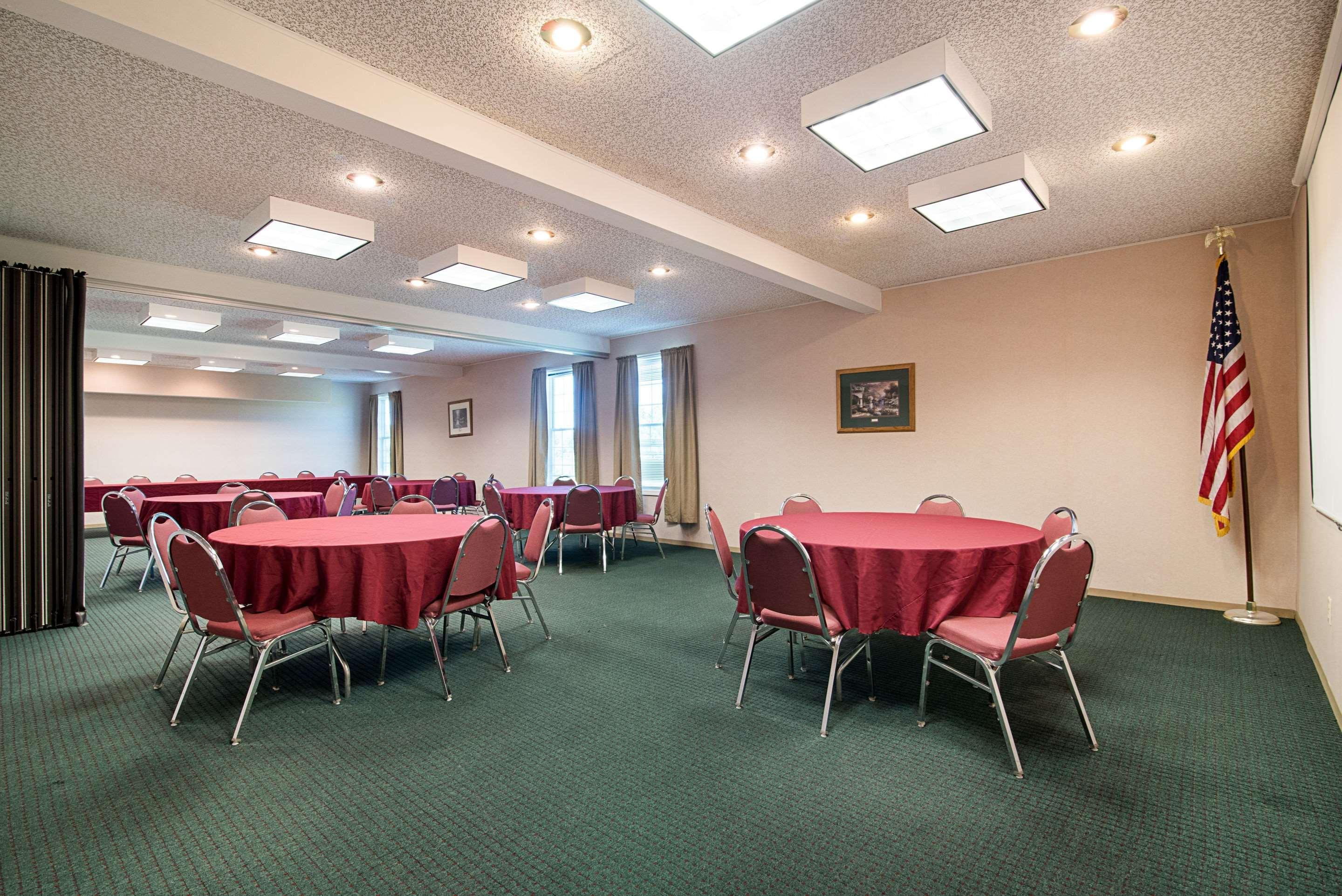 Quality Inn & Suites Schoharie Near Howe Caverns Exterior photo