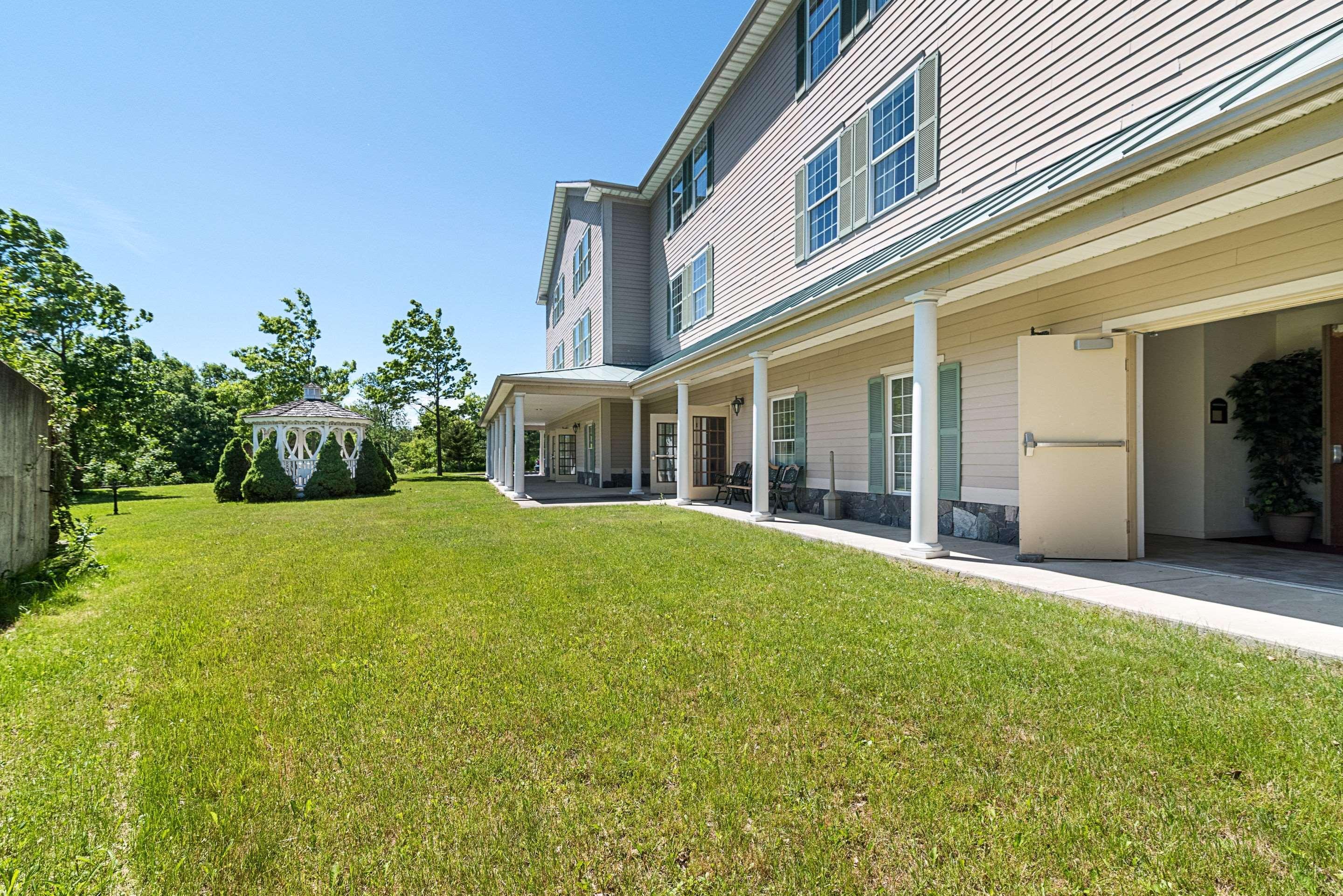 Quality Inn & Suites Schoharie Near Howe Caverns Exterior photo
