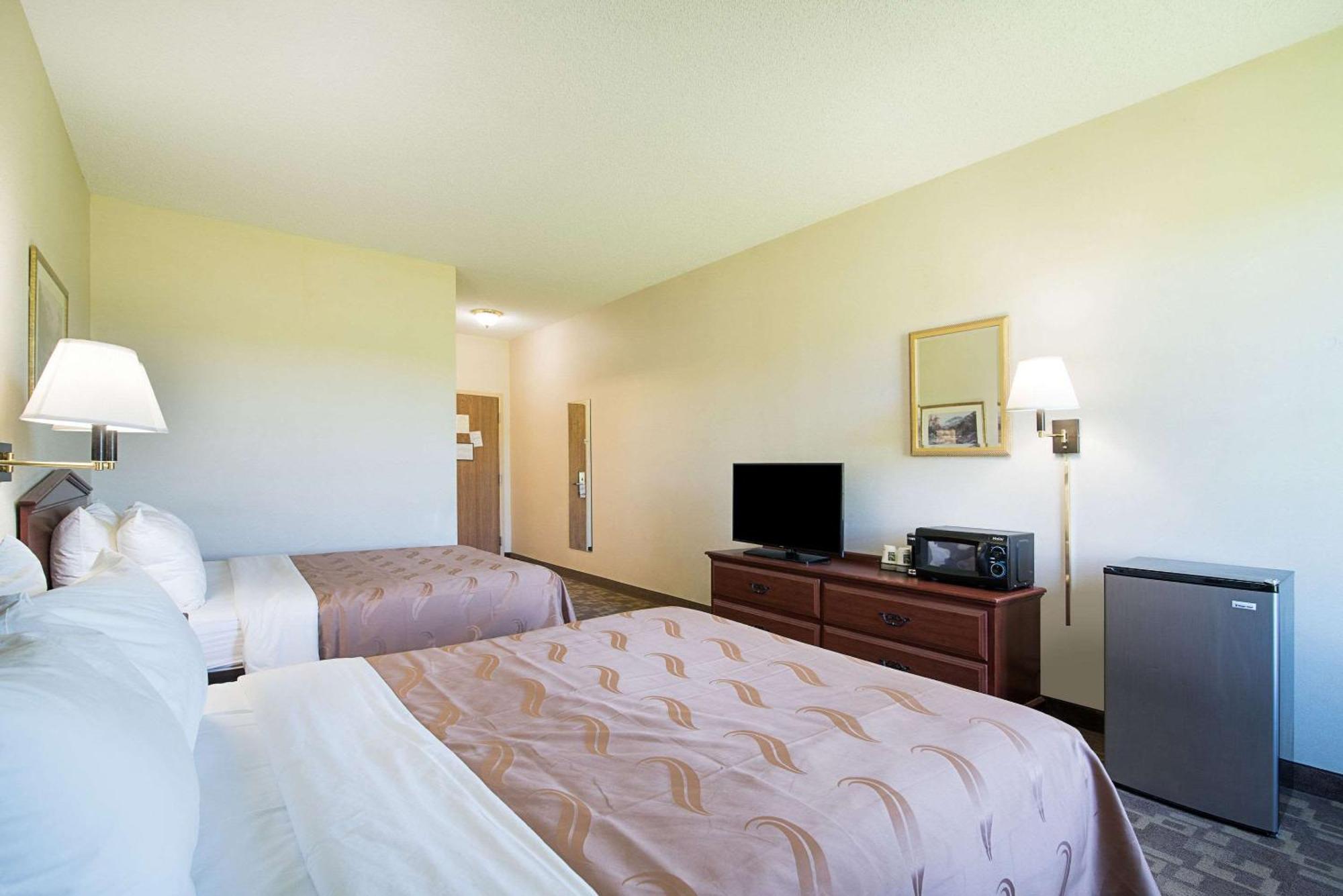 Quality Inn & Suites Schoharie Near Howe Caverns Exterior photo